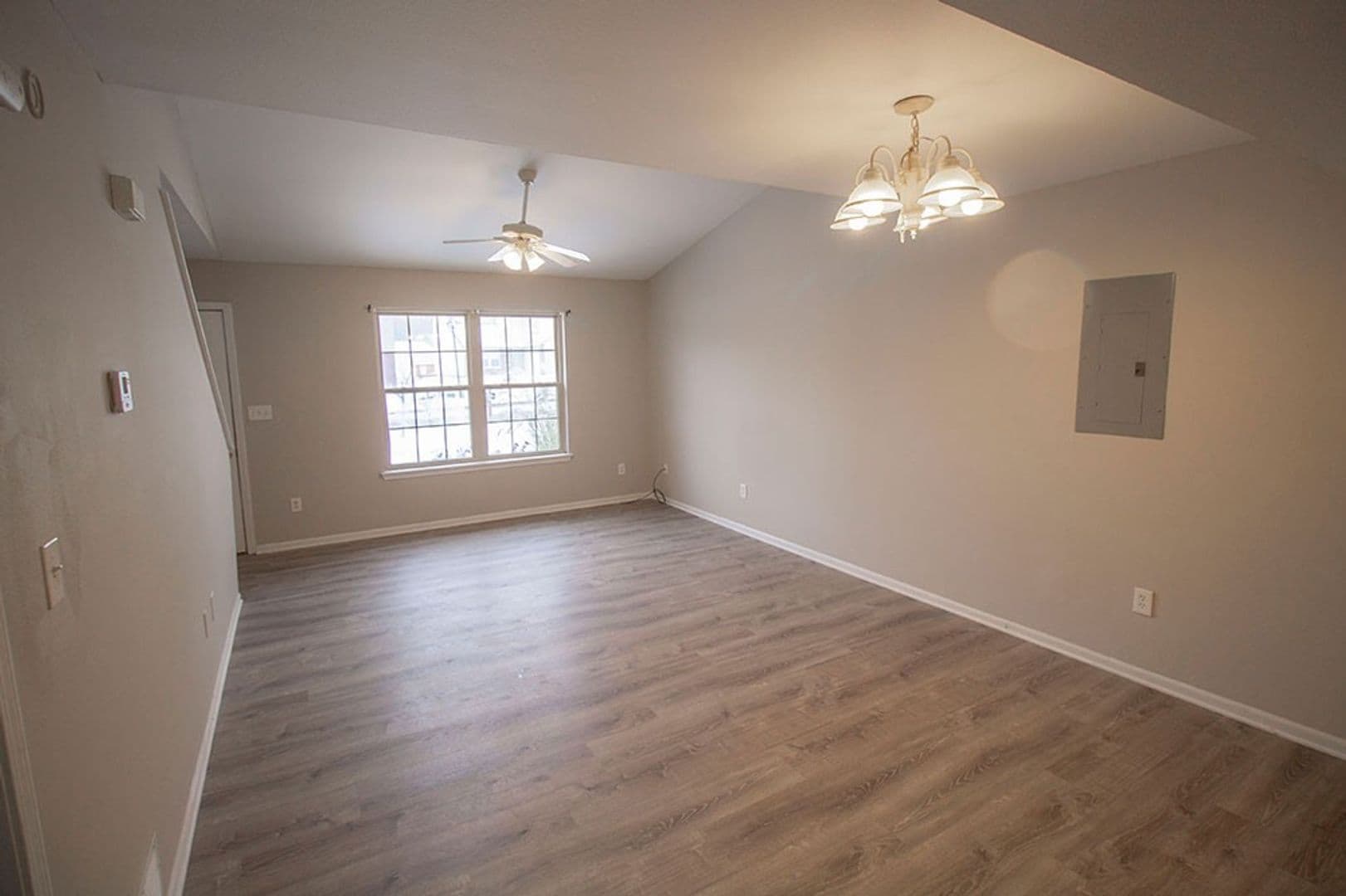 Columbia House: 1413 Greensboro Dr