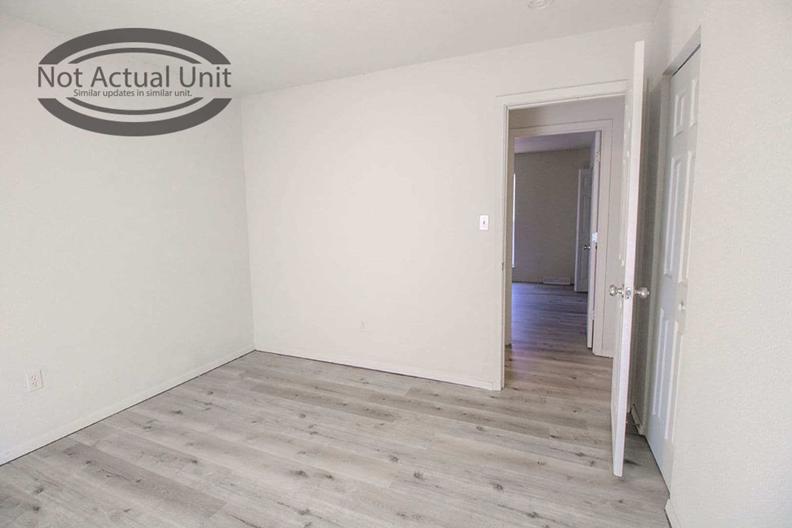 Columbia House: 1013 W Ash St
