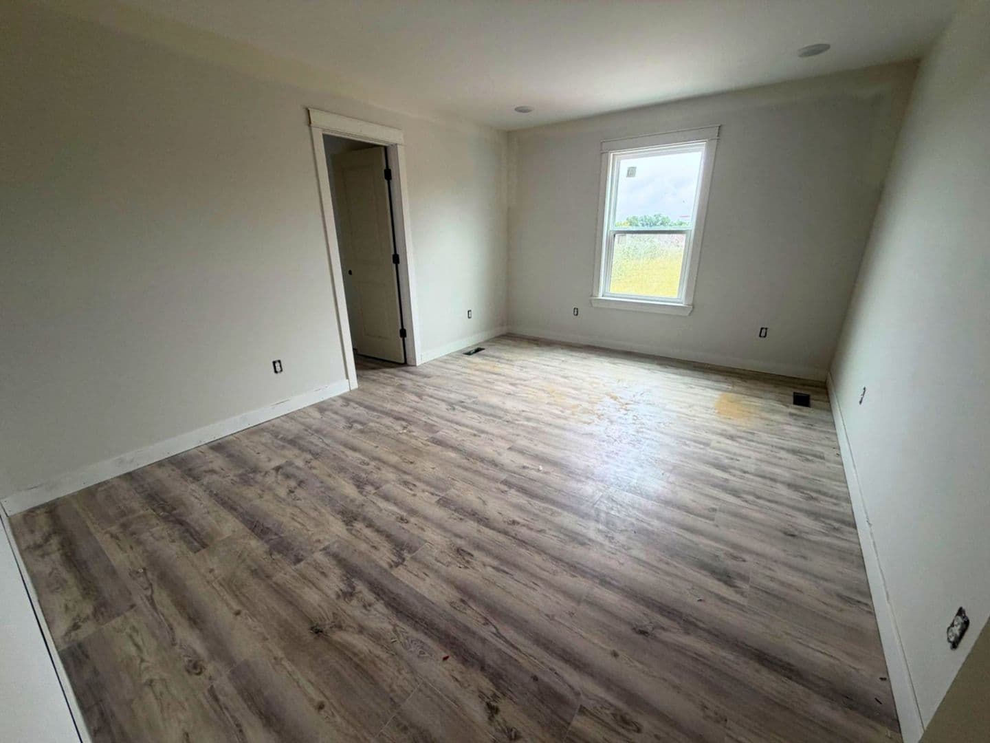 Columbia House: 5000 Derby Ridge Dr - 503