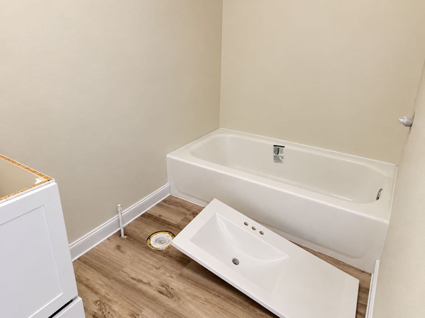 Columbia House: 5000 Derby Ridge Dr - 502