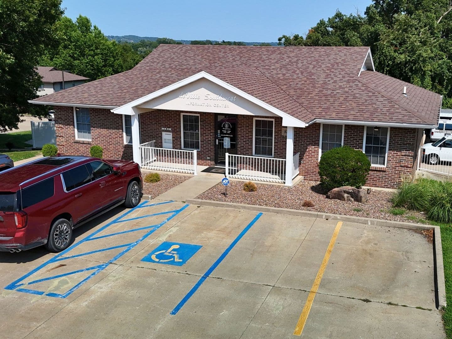 Jefferson City House: 905 Southwest Blvd O
