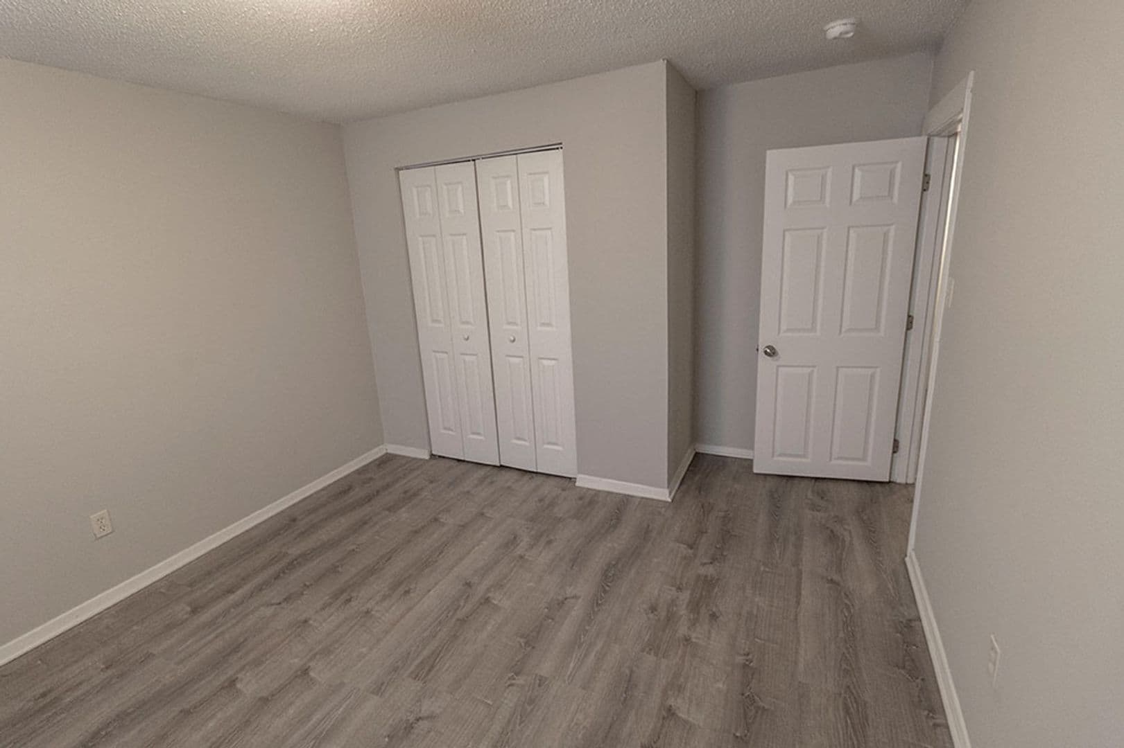 Columbia House: 215 Wheaton Ct