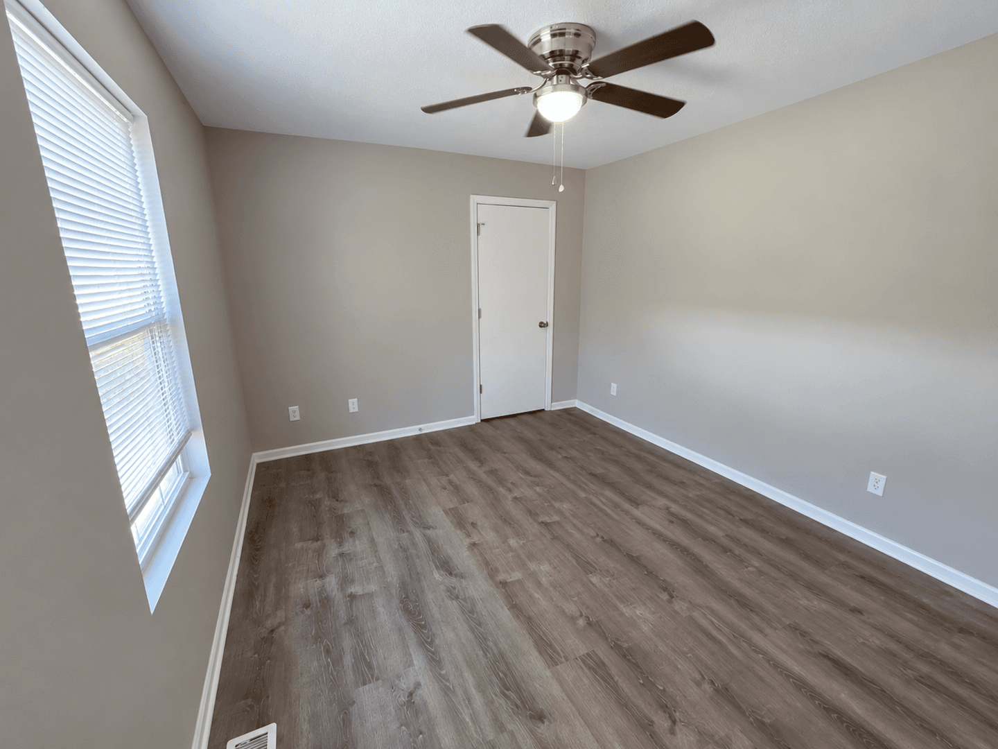 Columbia House: 1421 Risen Star Ct
