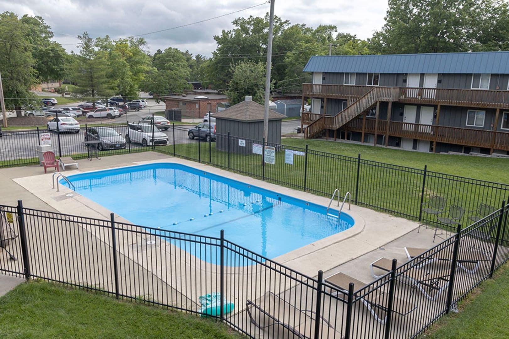 Columbia House: 105 N Garth Ave #38