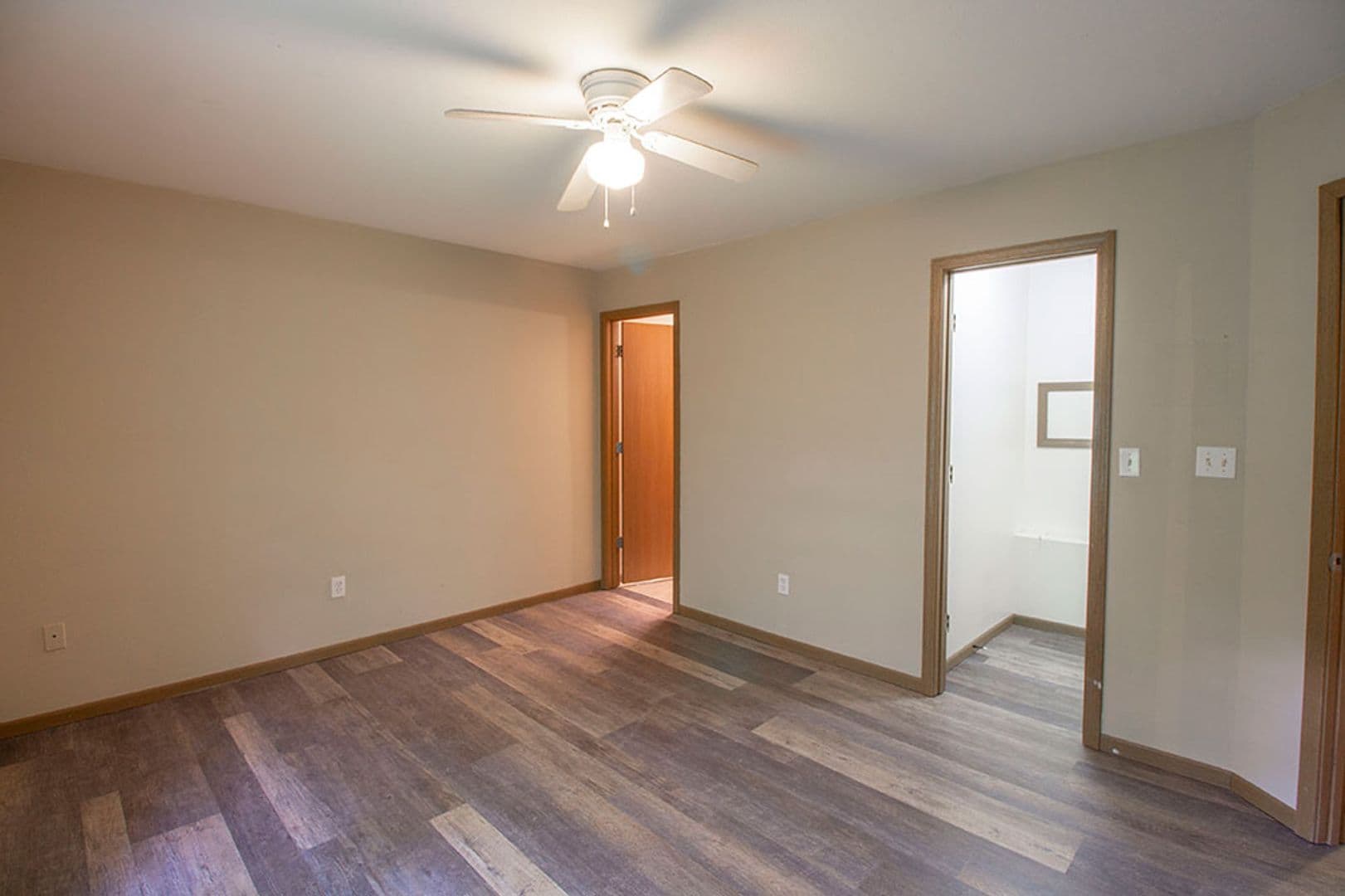 Columbia House: 1503 Greensboro Dr