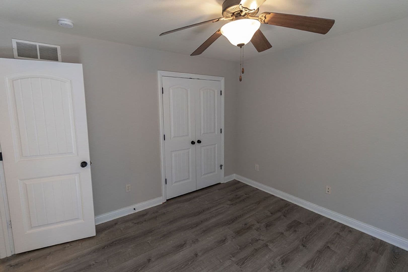 Columbia Apartment: 4700 Dehaven Dr