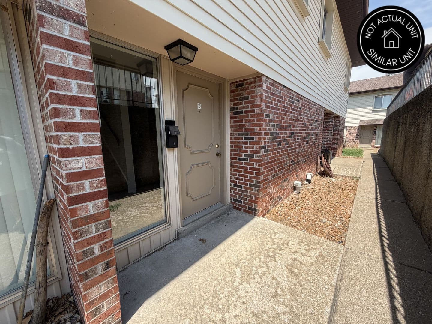 Jefferson City House: 829 Southwest Blvd C