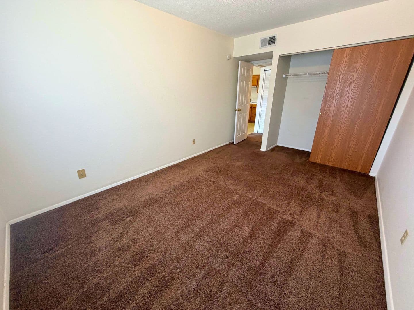 Jefferson City House: 821 Southwest Blvd S