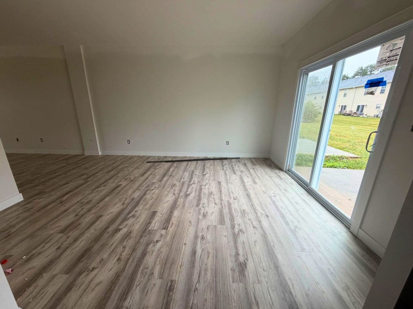 Columbia House: 5000 Derby Ridge Dr - 502