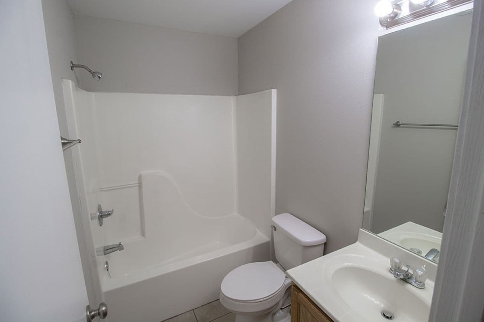 Columbia House: 1413 Greensboro Dr