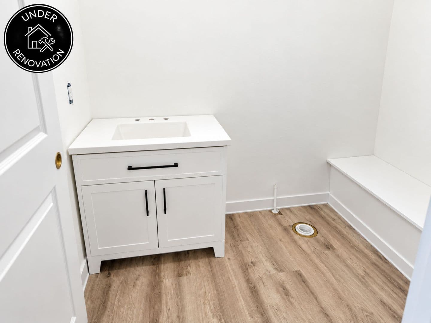 Columbia House: 5000 Derby Ridge Dr - 504