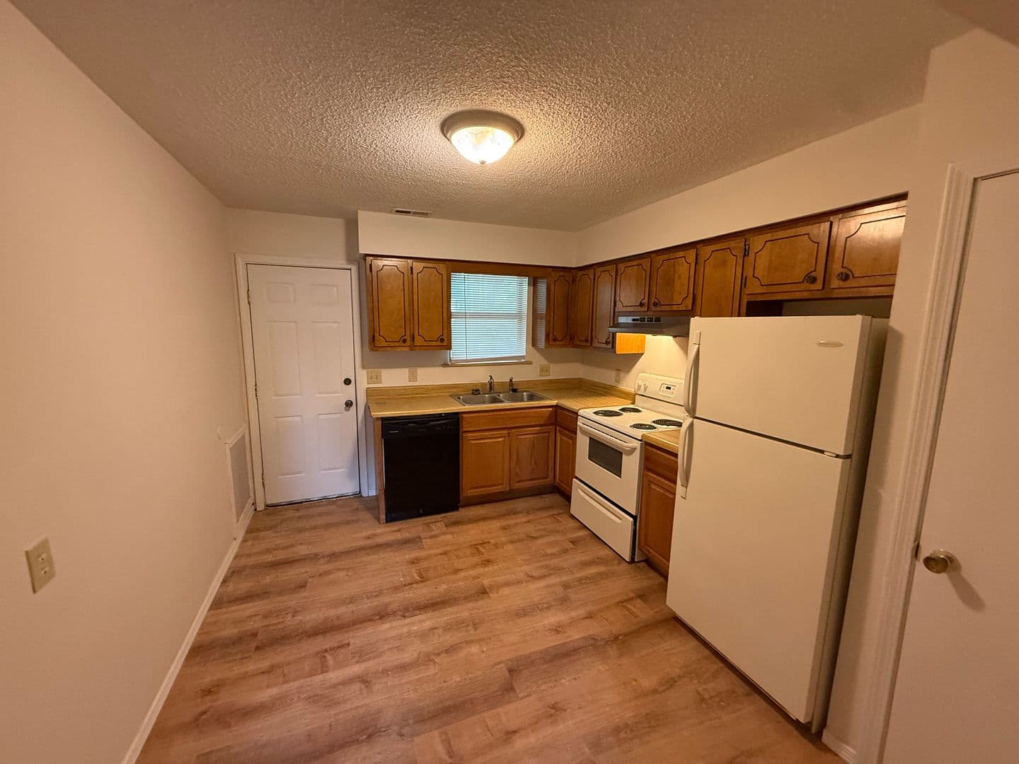Columbia Apartment: 420 N East Park Ln