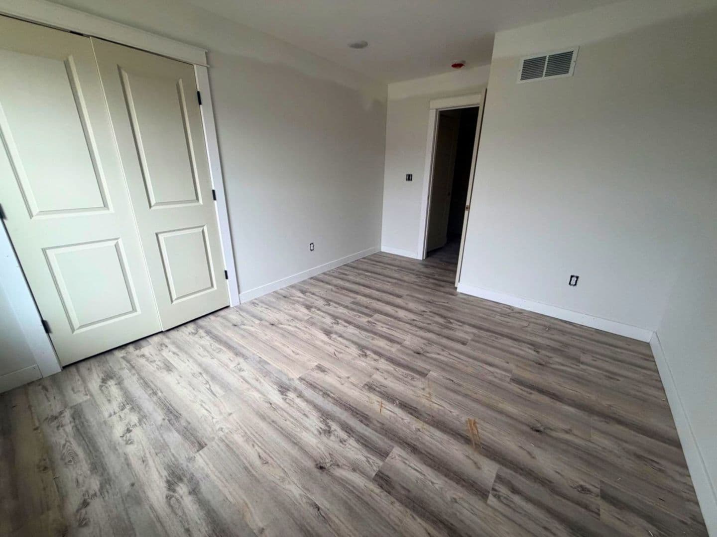 Columbia House: 5000 Derby Ridge Dr - 502