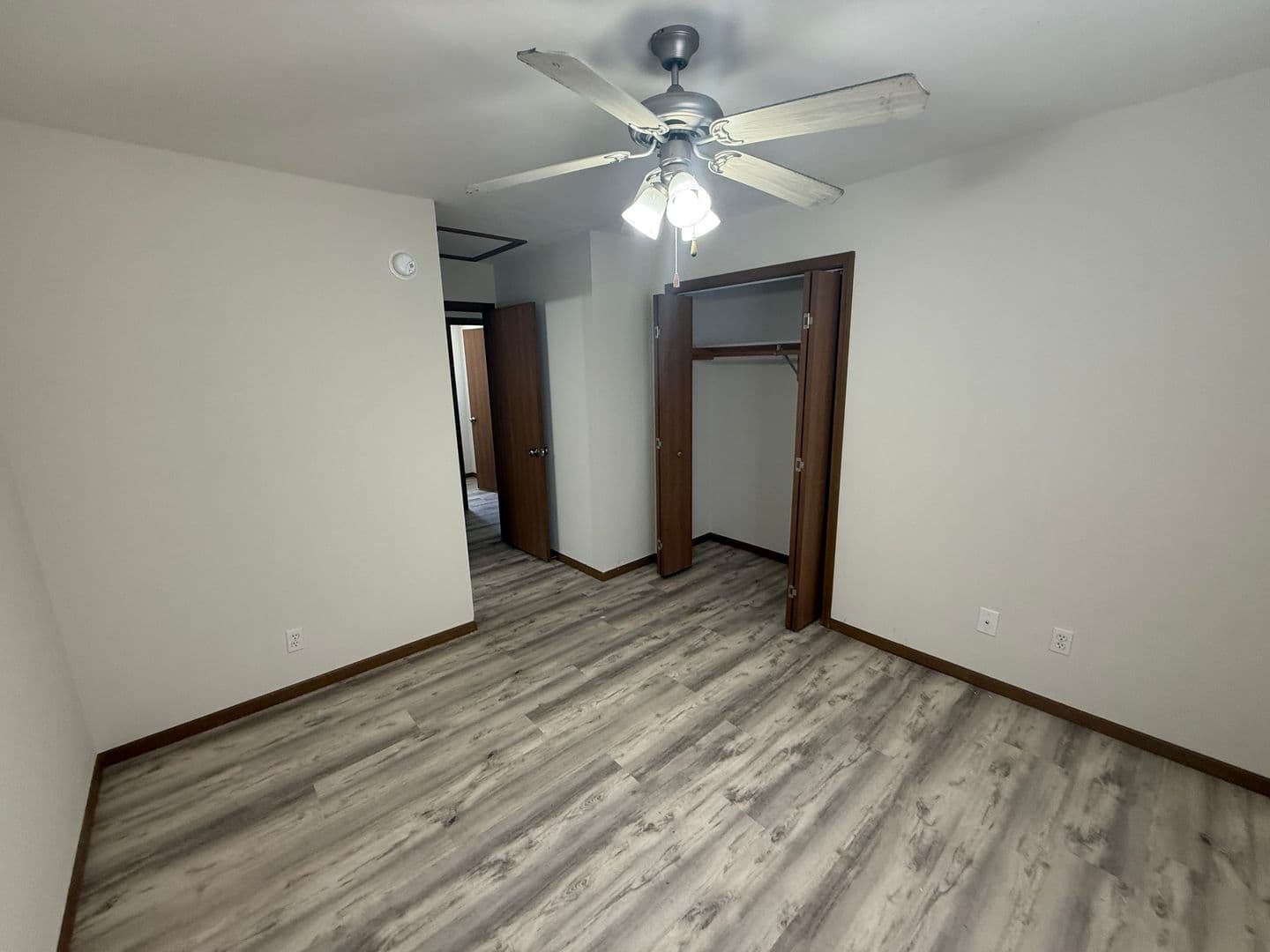 Columbia House: 5000 Derby Ridge Dr - 208