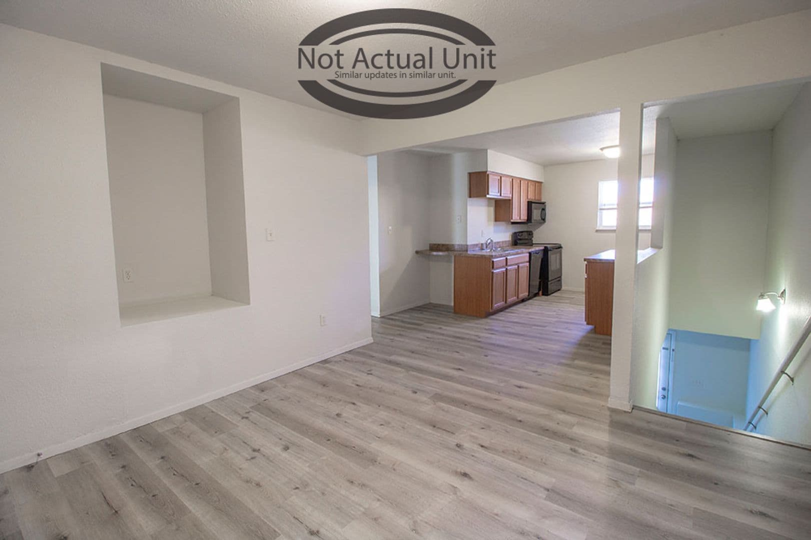 Columbia House: 1013 W Ash St