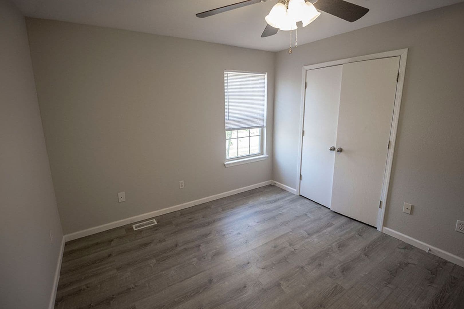 Columbia House: 1405 Greensboro Dr