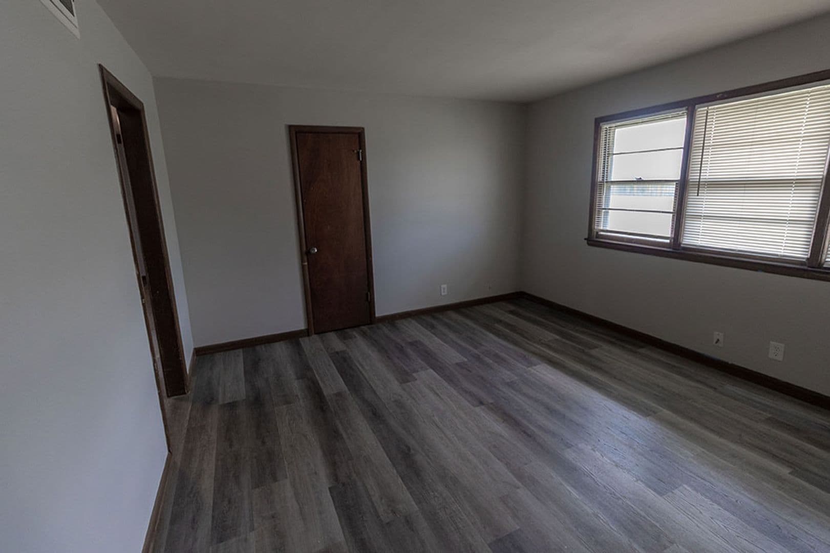 Columbia Apartment: 1804 Sylvan Ln