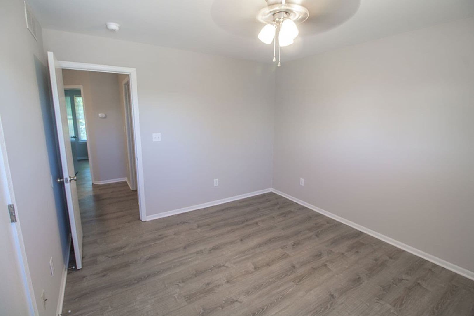 Columbia House: 1413 Greensboro Dr