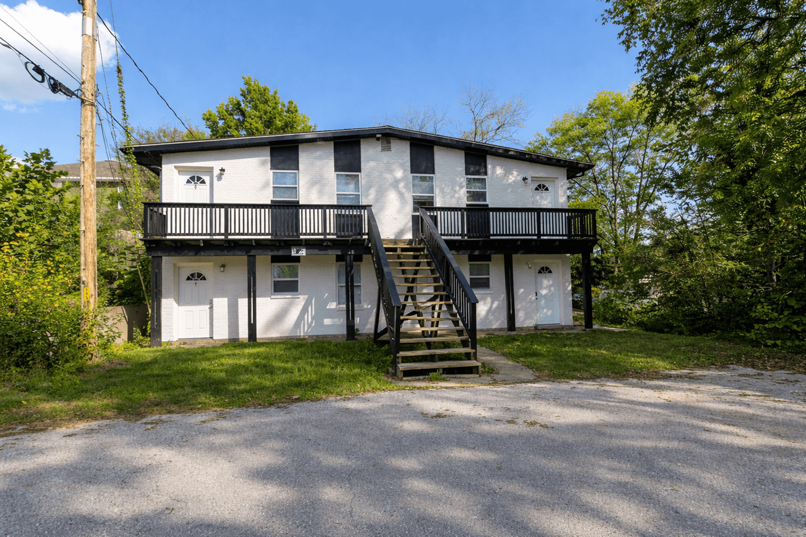 Columbia House: 213 N. Ann St. #4