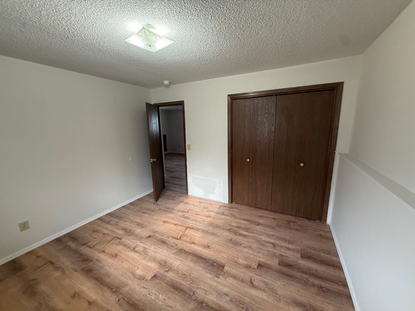 Columbia Apartment: 420 N East Park Ln