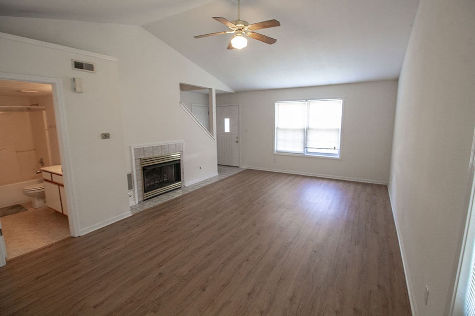 Columbia Apartment: 5200-5202 Tessa Way