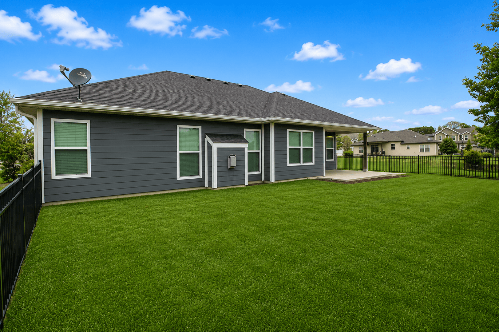 Columbia House: 7504 Wellford Ct
