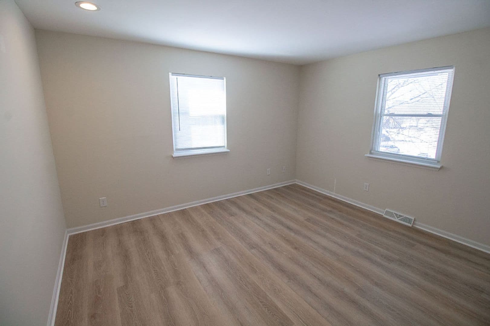 Columbia House: 3612 Hermitage Rd