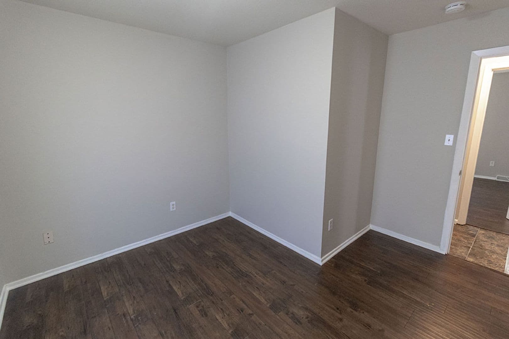 Columbia House: 1011 W Ash St