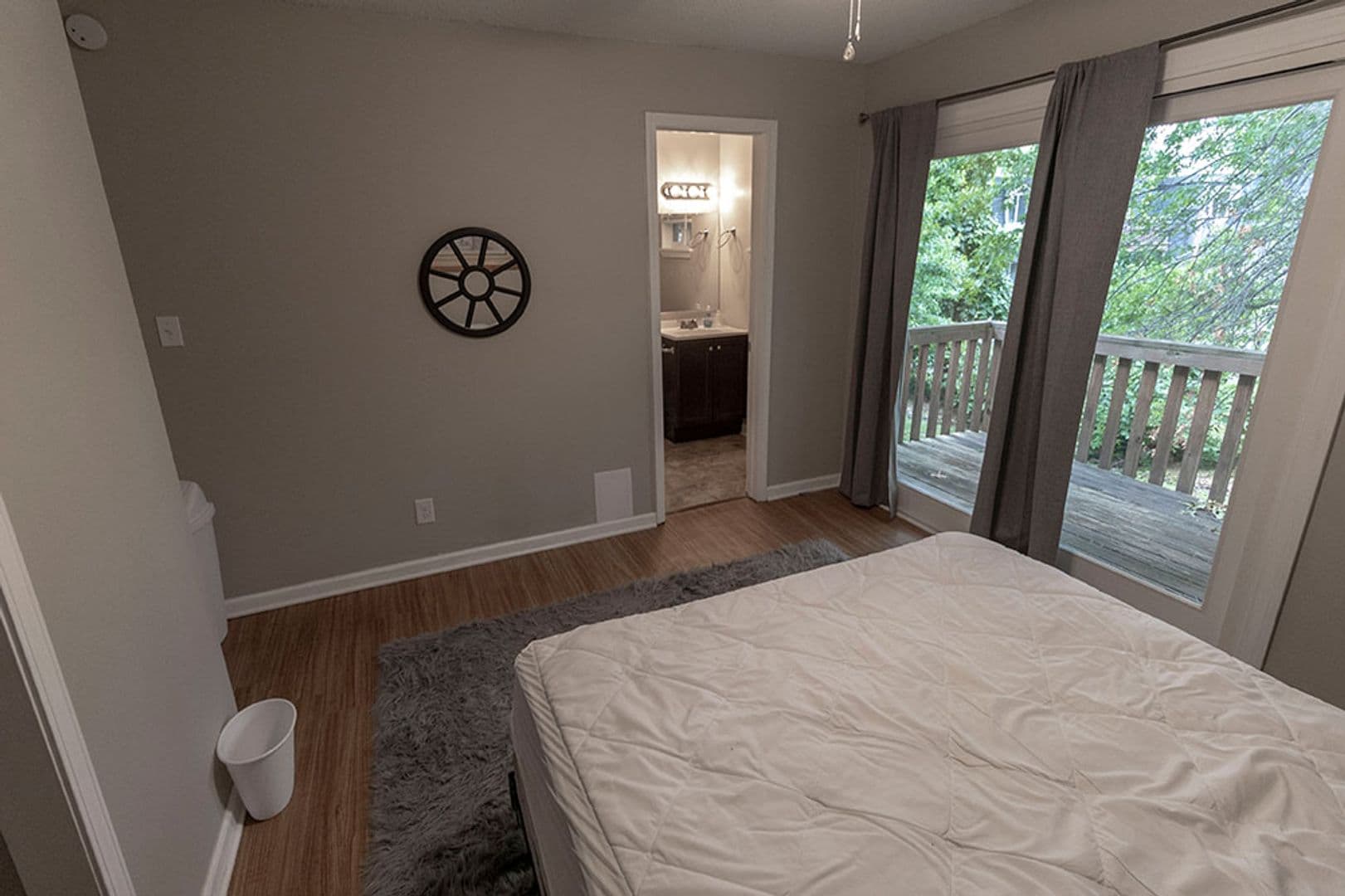 Columbia House: 105 N Garth Ave #49