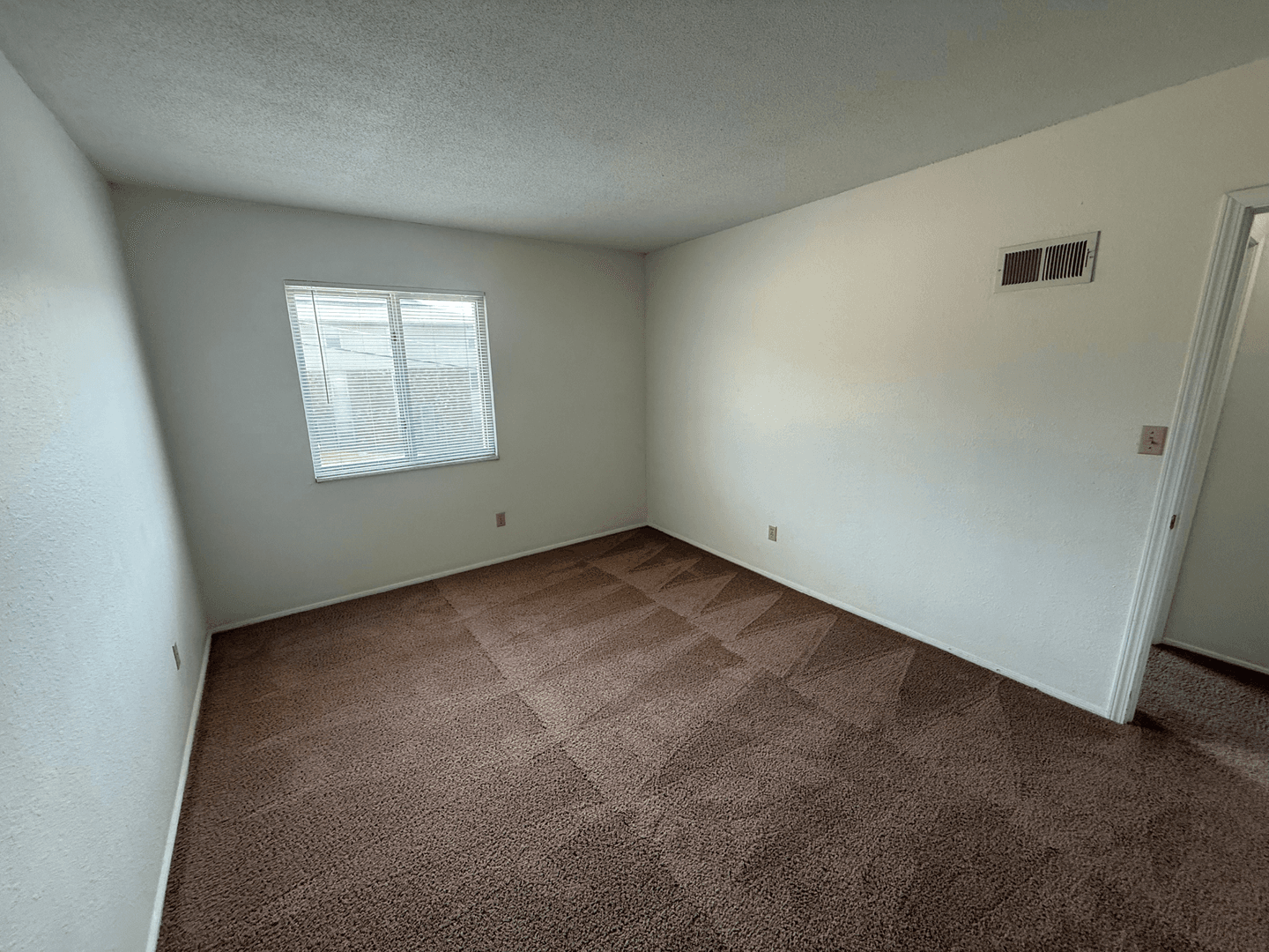 Jefferson City House: 903 Southwest Blvd J