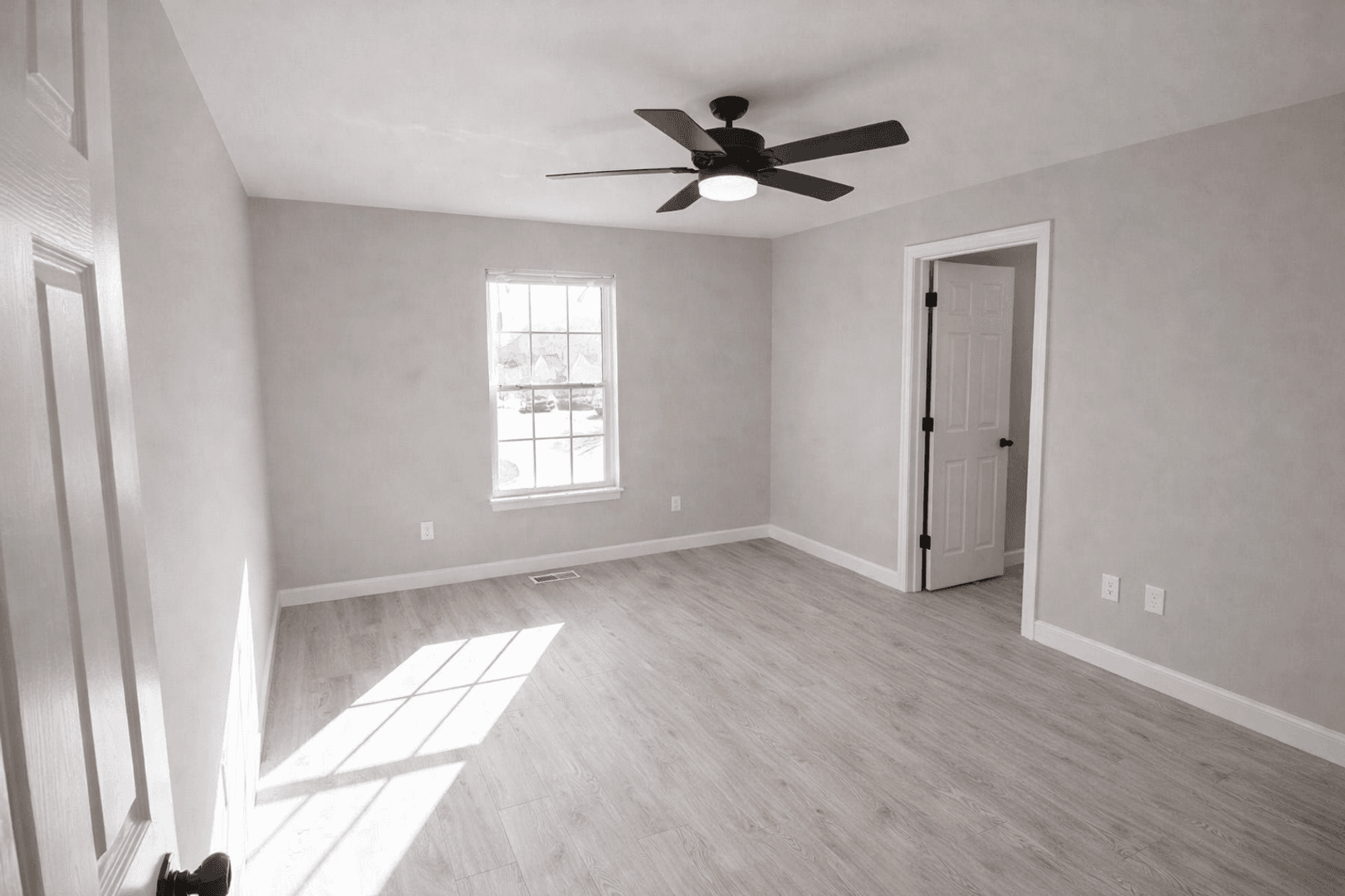 Columbia House: 5000 Derby Ridge Dr - 503