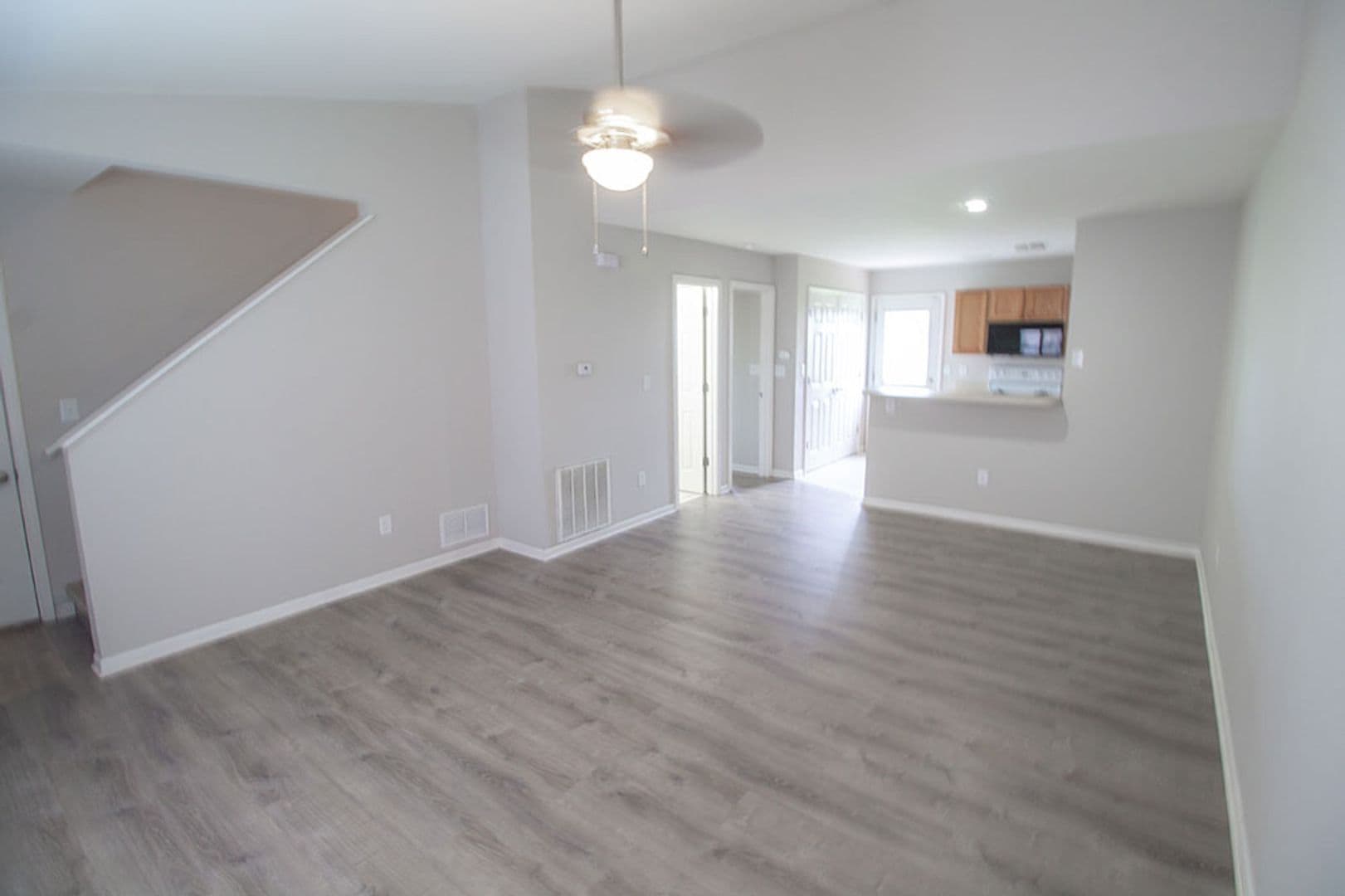 Columbia House: 1602 High Quest Cir