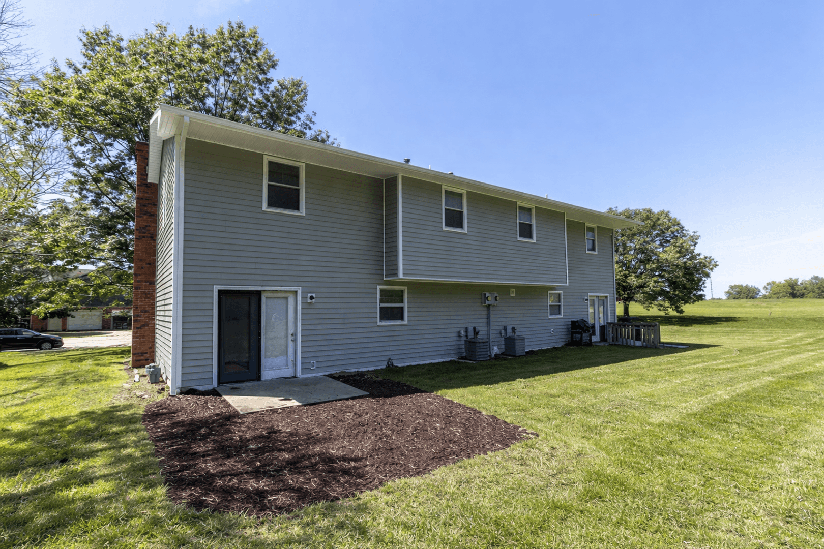 Columbia House: 3602 Hermitage Rd