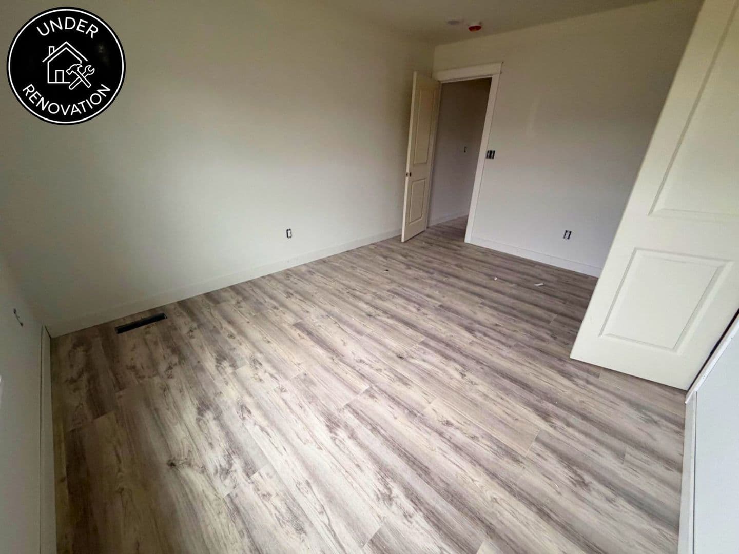 Columbia House: 5000 Derby Ridge Dr - 504