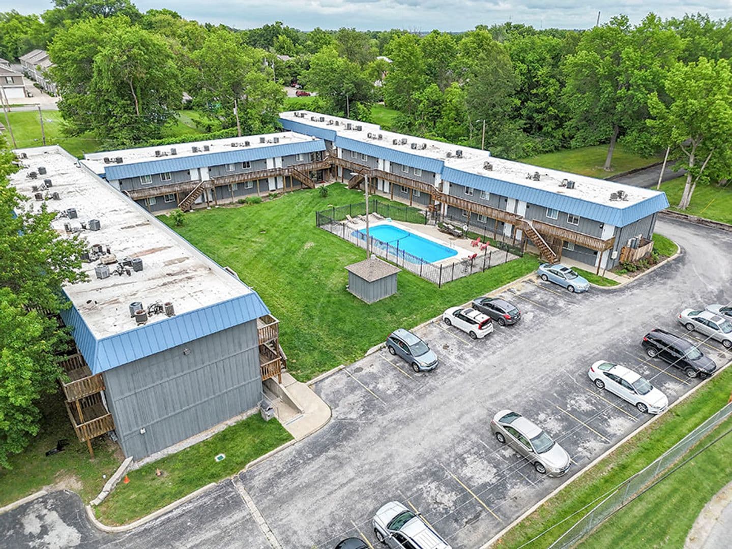 Columbia House: 105 N Garth Ave #55