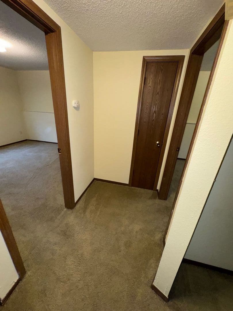 Columbia Apartment: 420 N East Park Ln