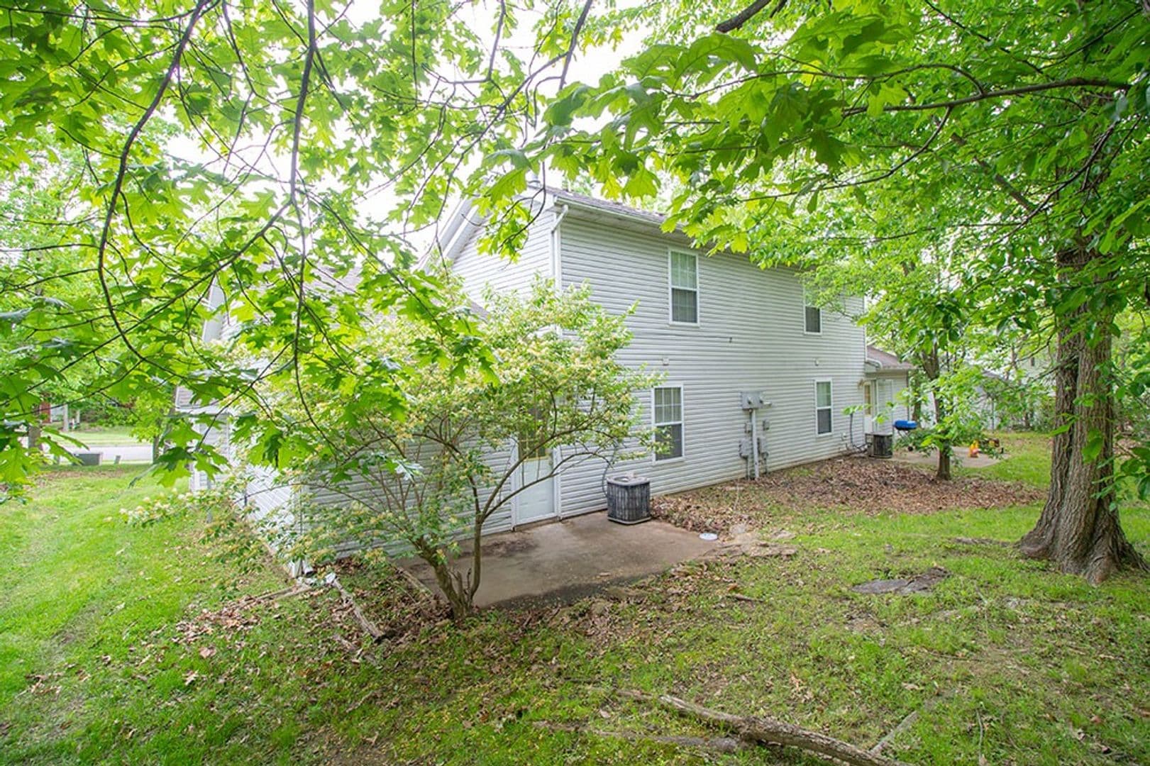 Columbia Apartment: 1316 Valley Creek