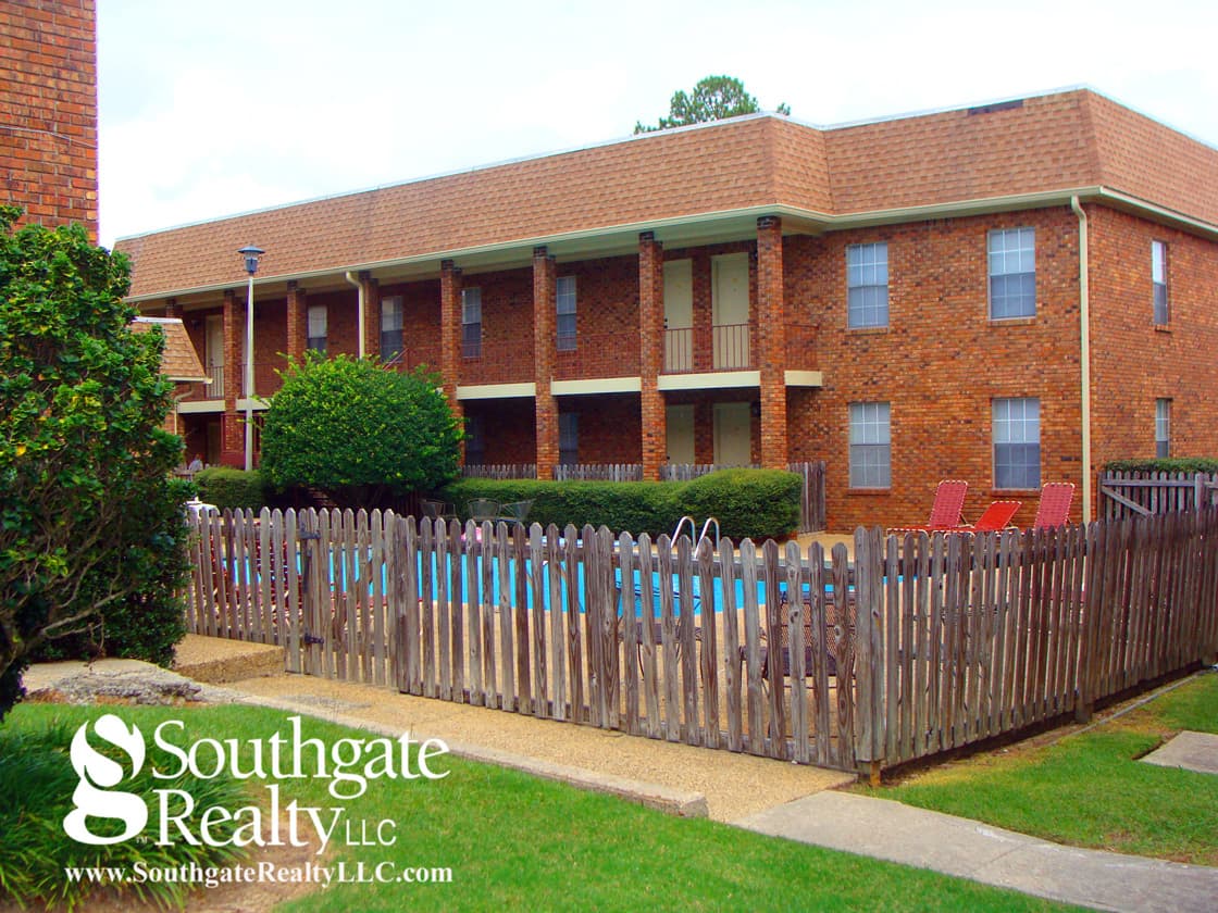 Hattiesburg Apartment: 111 N. 33rd Avenue