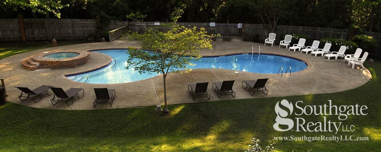 Hattiesburg Apartment: 119 Westminister Drive