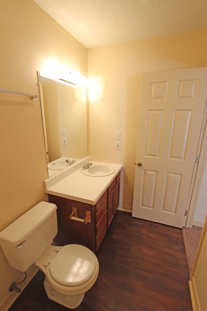 Hattiesburg Apartment: 211 Chevy Chase Drive