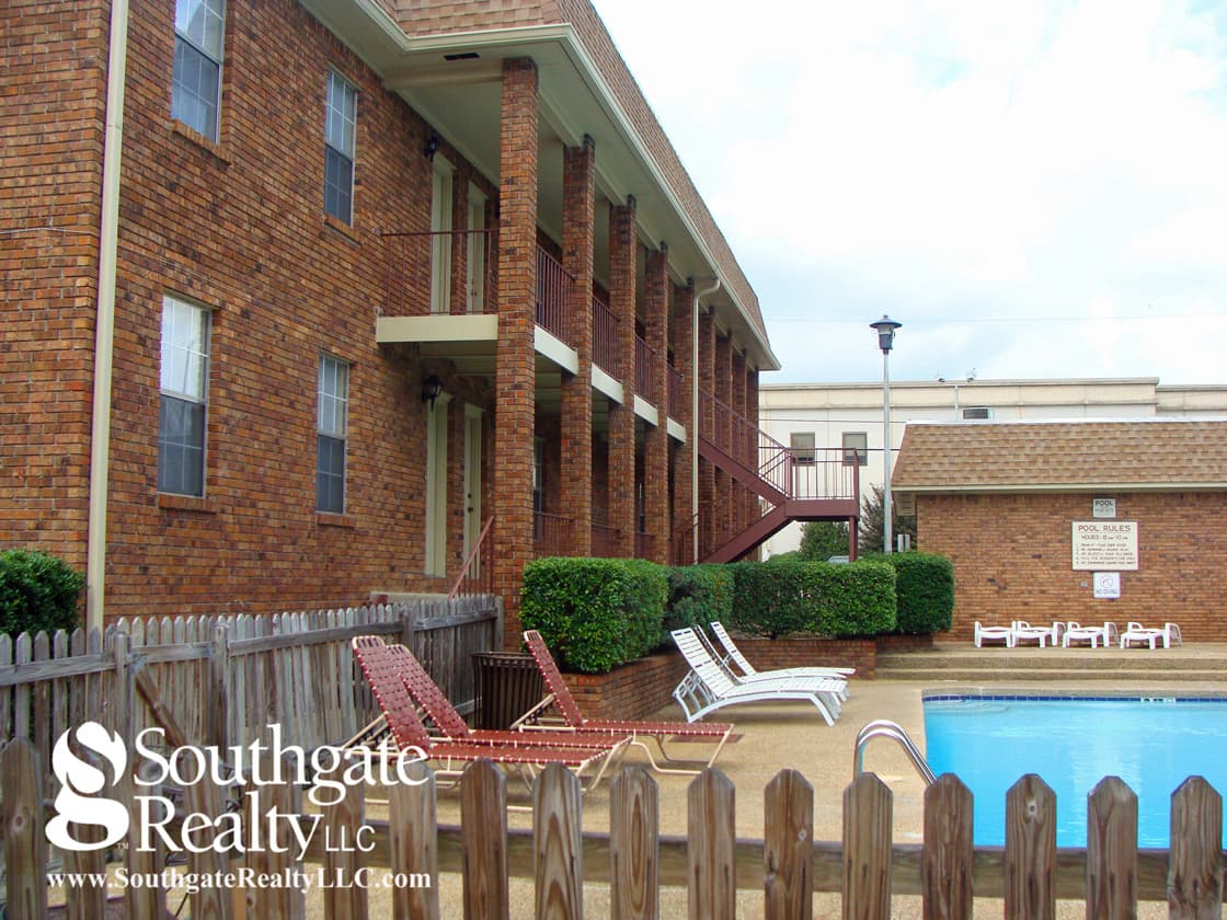 Hattiesburg Apartment: 111 N. 33rd Avenue