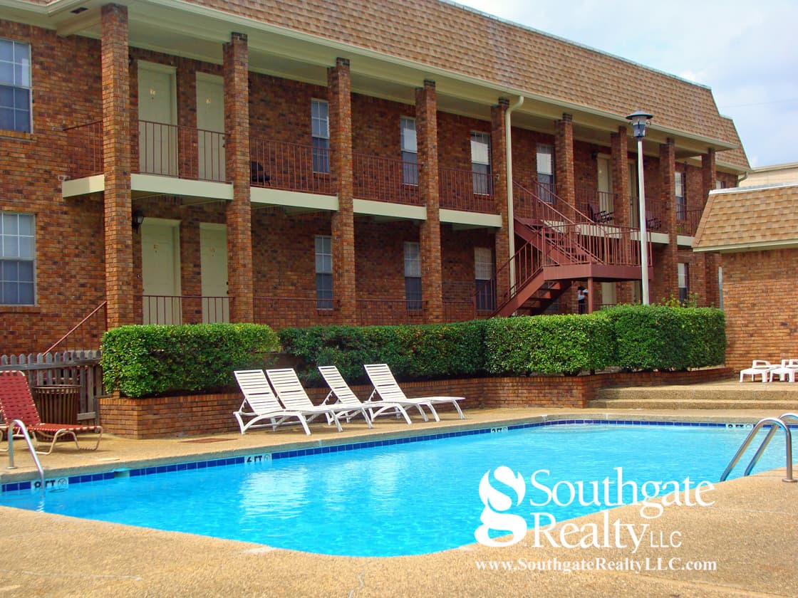 Hattiesburg Apartment: 111 N. 33rd Avenue