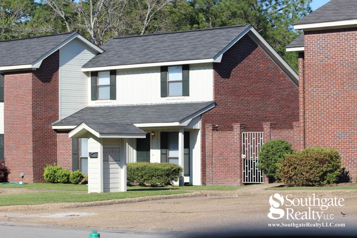 Hattiesburg Apartment: 119 Westminister Drive