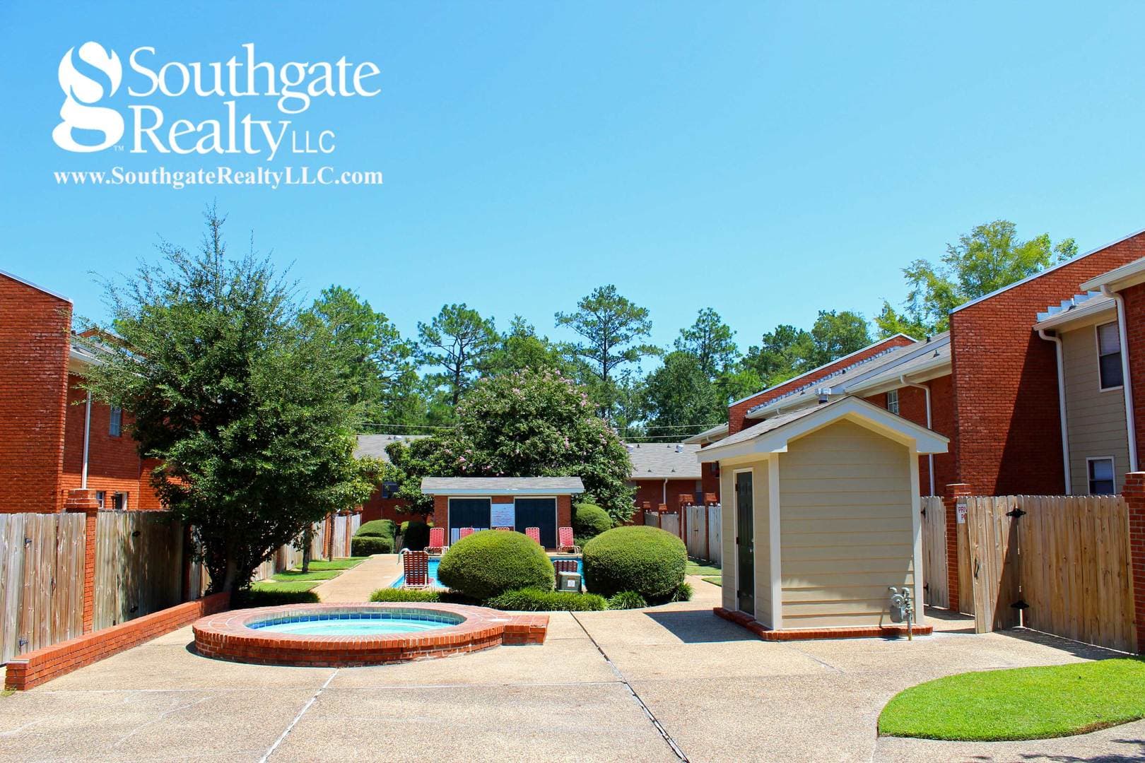 Hattiesburg Apartment: 300 N. 38th Avenue