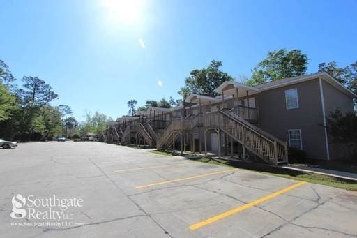 Hattiesburg Apartment: 202 N. 37th Avenue
