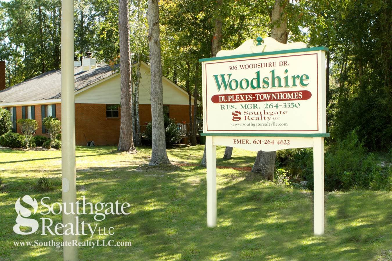 Hattiesburg Apartment: 119 Westminister Drive