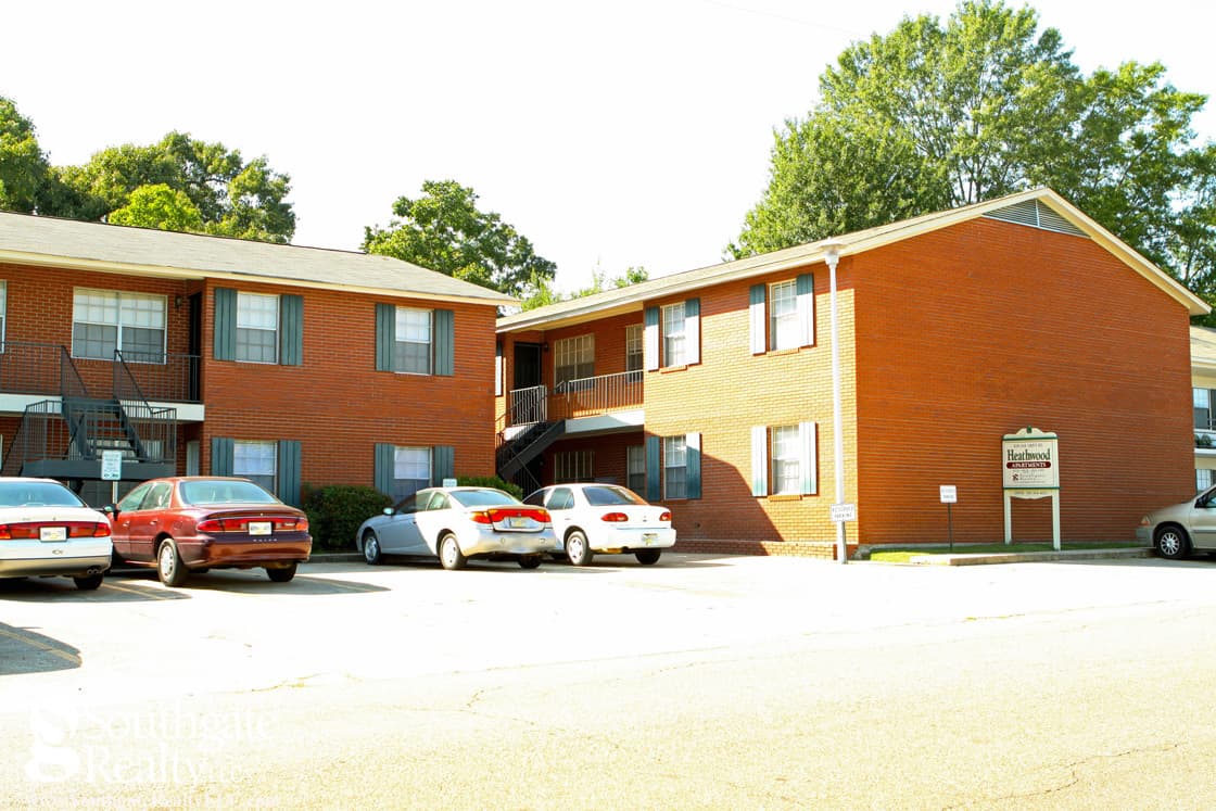 Hattiesburg Apartment: 2008 Oak Grove Road
