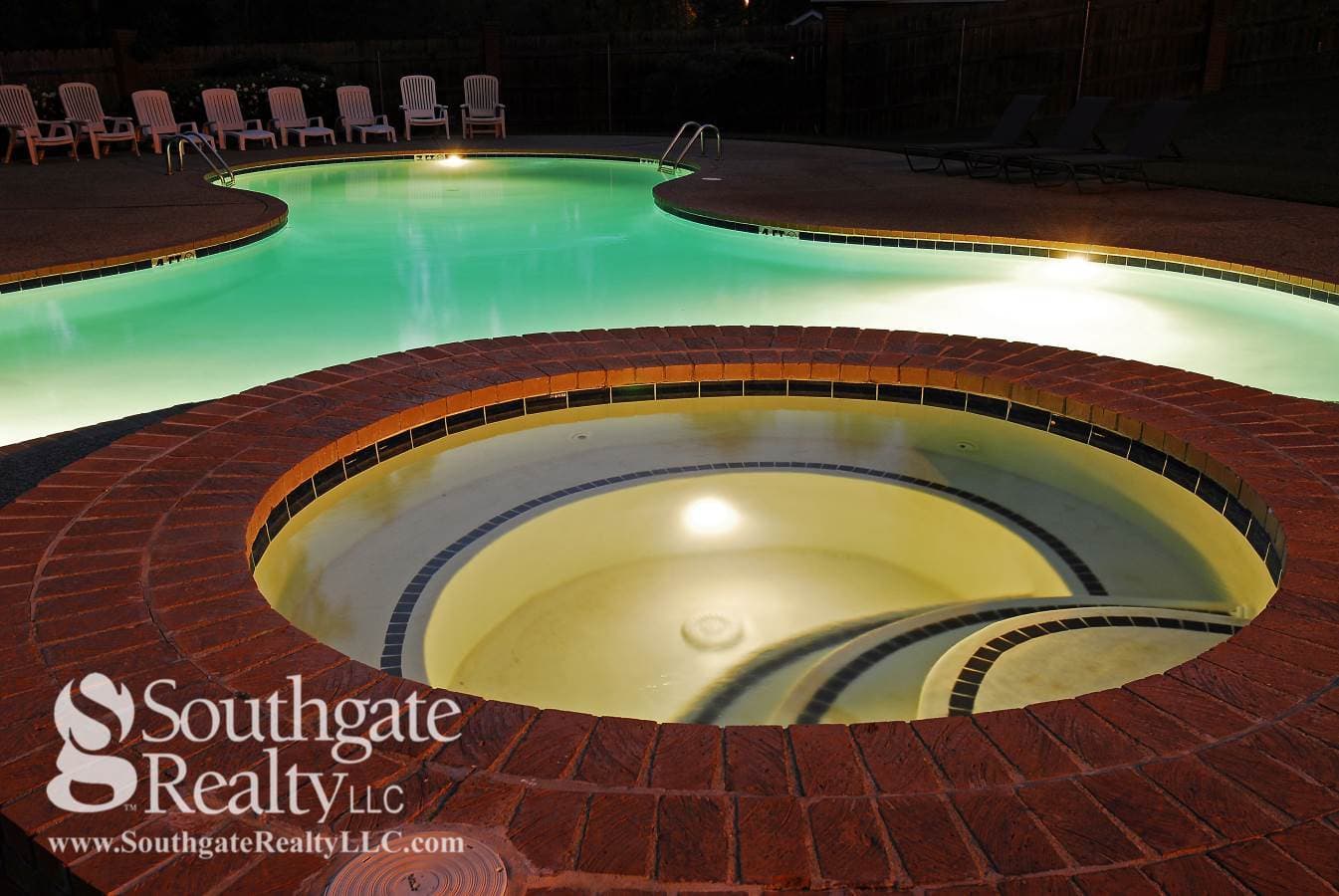 Hattiesburg Apartment: 119 Westminister Drive