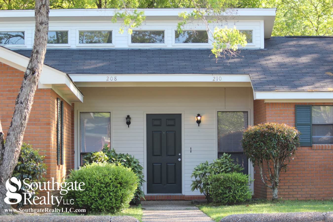 Hattiesburg Apartment: 119 Westminister Drive