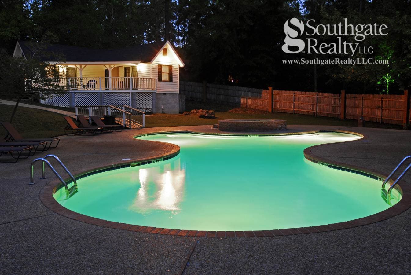 Hattiesburg Apartment: 119 Westminister Drive